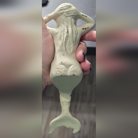 Cast Iron Mermaid Shelf Sitter - Picture 4 of 4